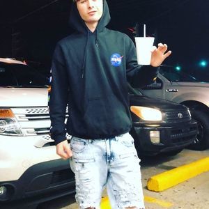 Meet your Posher, Chaz